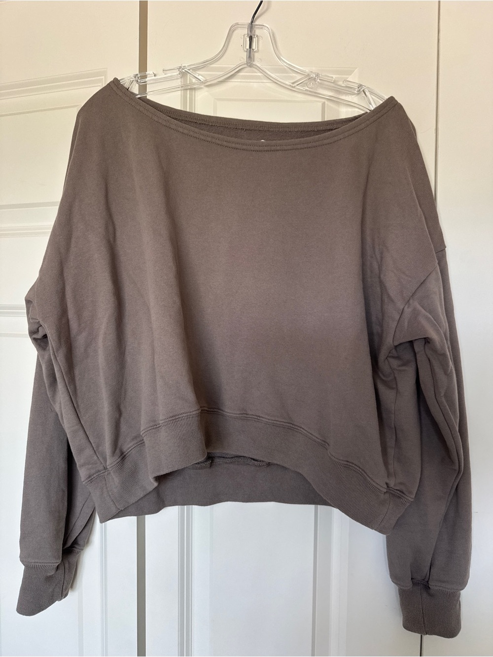 Hollister Women's Medium Sweatshirt Taupe Brown Off-the-Shoulder Oversized